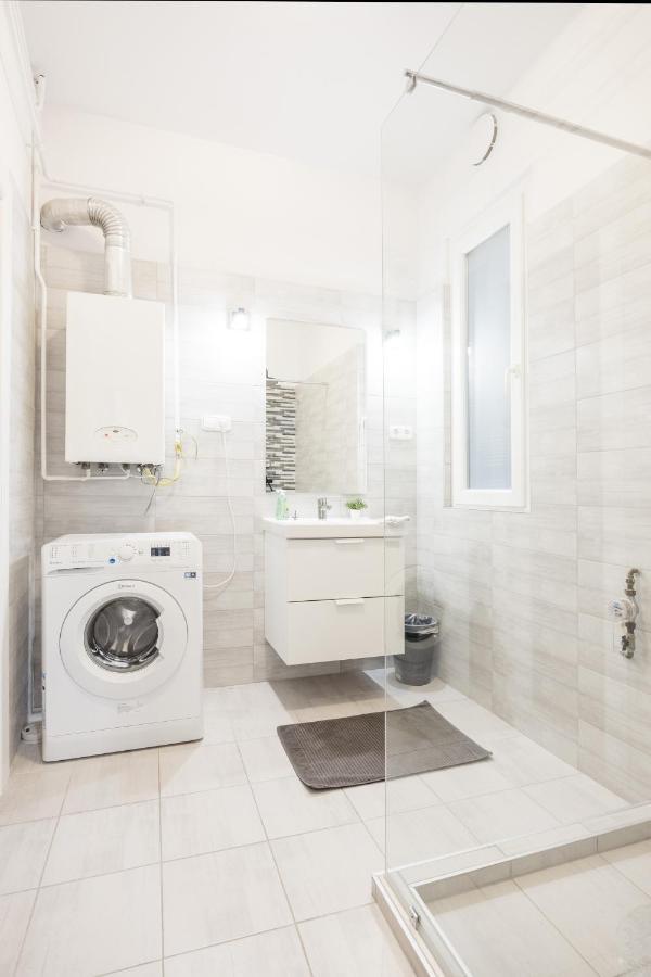 Downtown Tranquility Apartment Budapest Bagian luar foto