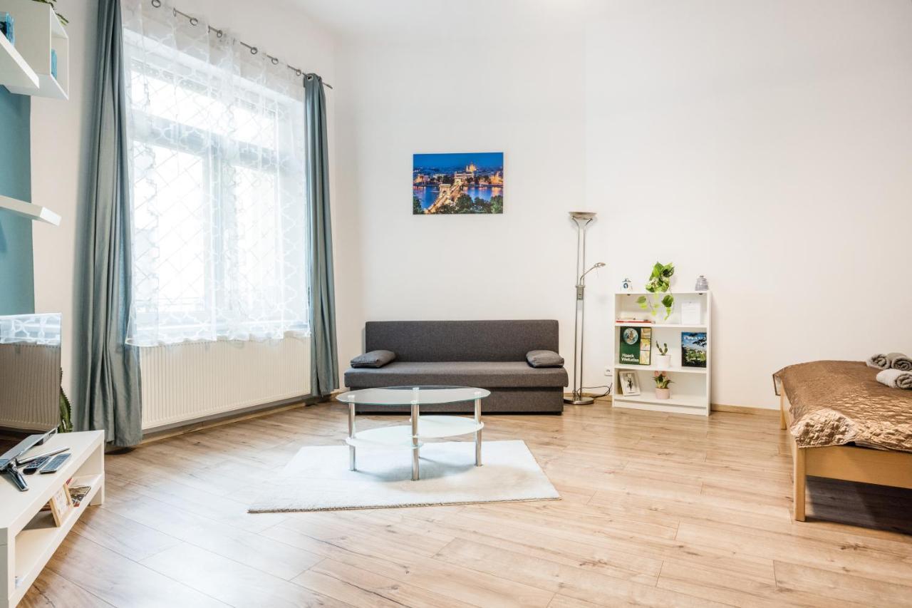 Downtown Tranquility Apartment Budapest Bagian luar foto