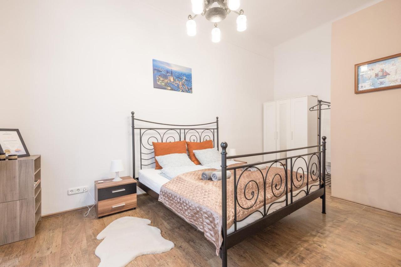 Downtown Tranquility Apartment Budapest Bagian luar foto