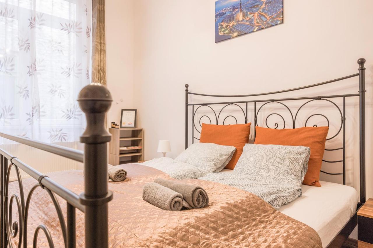 Downtown Tranquility Apartment Budapest Bagian luar foto