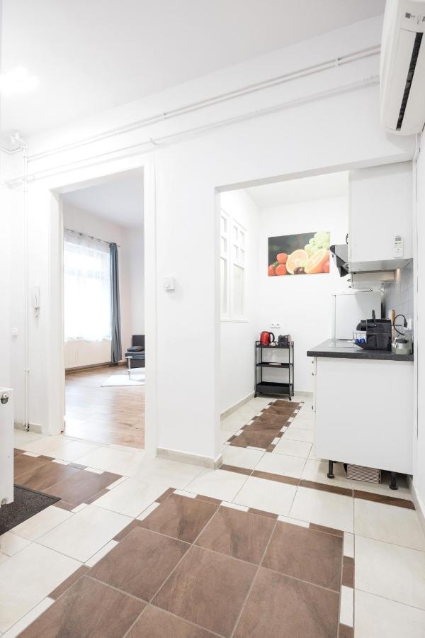 Downtown Tranquility Apartment Budapest Bagian luar foto