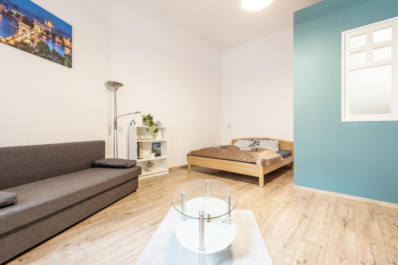 Downtown Tranquility Apartment Budapest Bagian luar foto